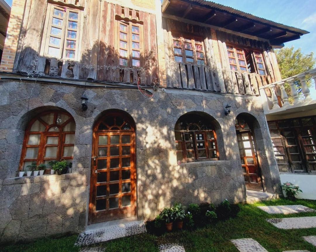 Hotel Ariana San Pedro La Laguna Exterior photo
